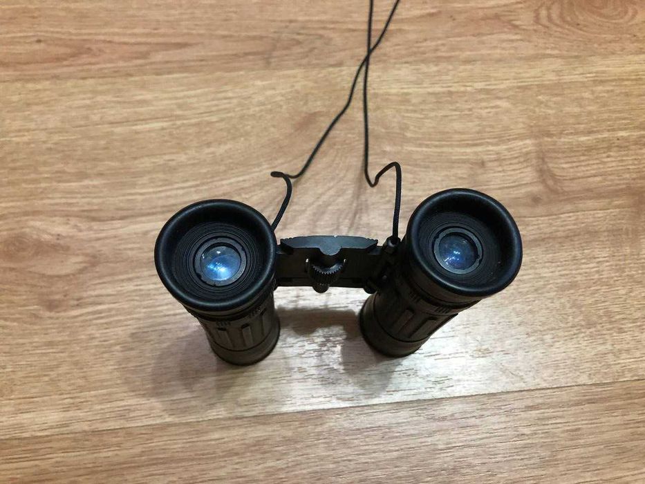 Бінокль Maxum 10x25