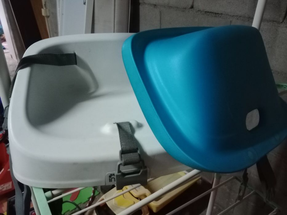 Assento/banco elevatório refeição