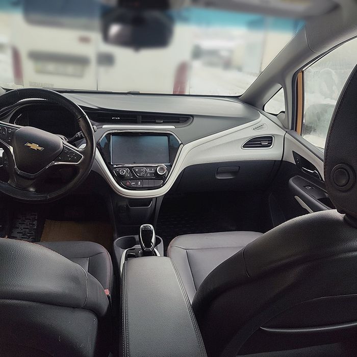 Продам Шевроле болт