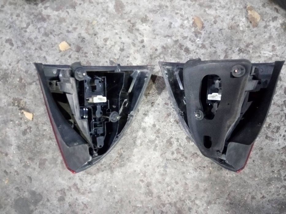 Продам пару Фонарей Citroen C5