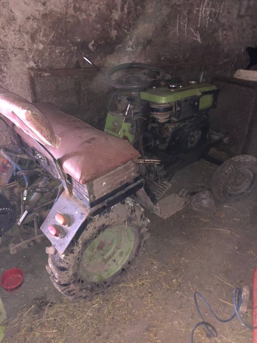 Мінітрактор Zubr