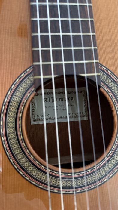 Guitarra Alhambra 1C
