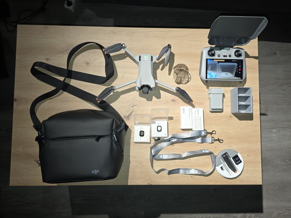 Dji mini 3 (DJI RC), 2 baterie, gwarancja
