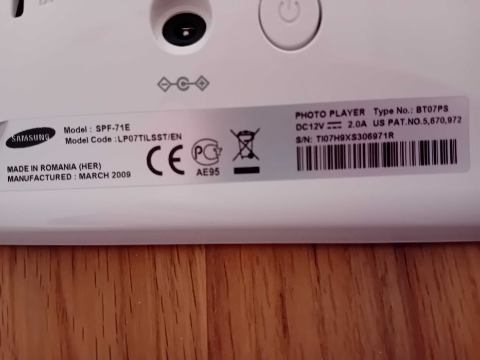 Samsung Moldura Digital SPF-71ES