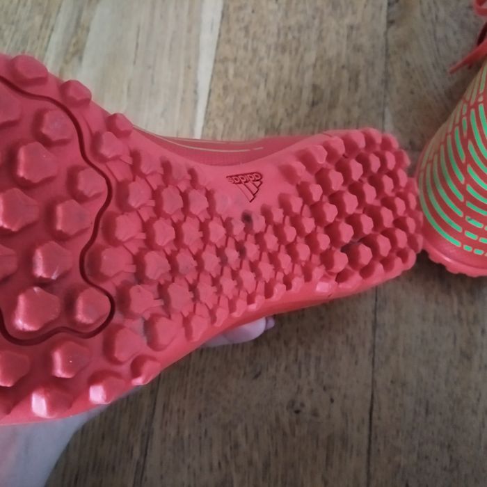 Turfle adidas predator r.42