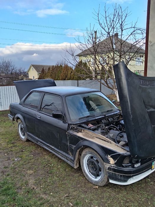 Продам bmw e21.