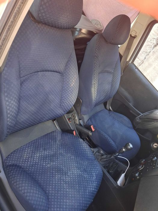 Carro fiat stilo 2002