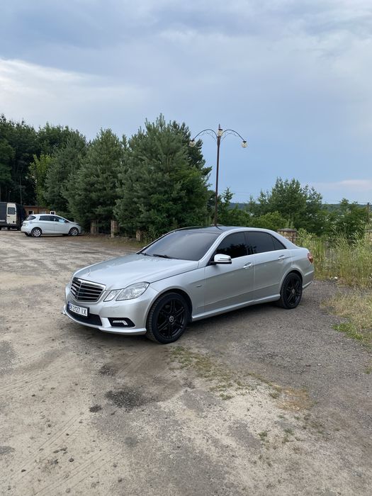 Mercedes-Benz E Class 2010 VIN WDD2120891A348540 фото оголошення 2 з 8