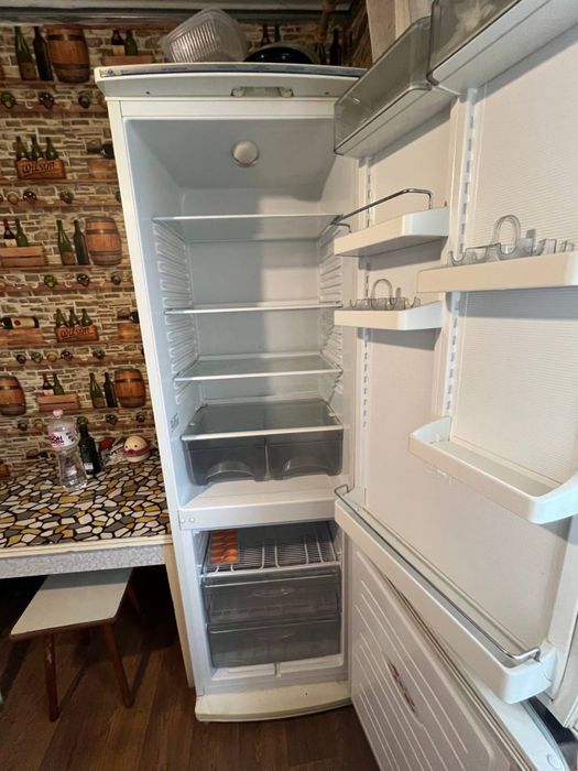 Холодильник двухкамерный