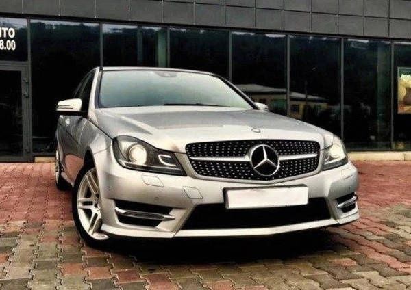 Решітка радіатора Решетка радиатора Mercedes W204 тюнинг-стиль AMG Dia