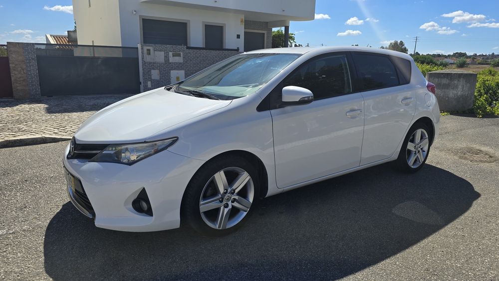 Toyota Auris Sport 1.4D-4D sempre assistido na  Toyota.