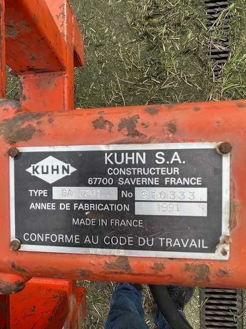 Przetrząsarka do siana Kuhn 6301