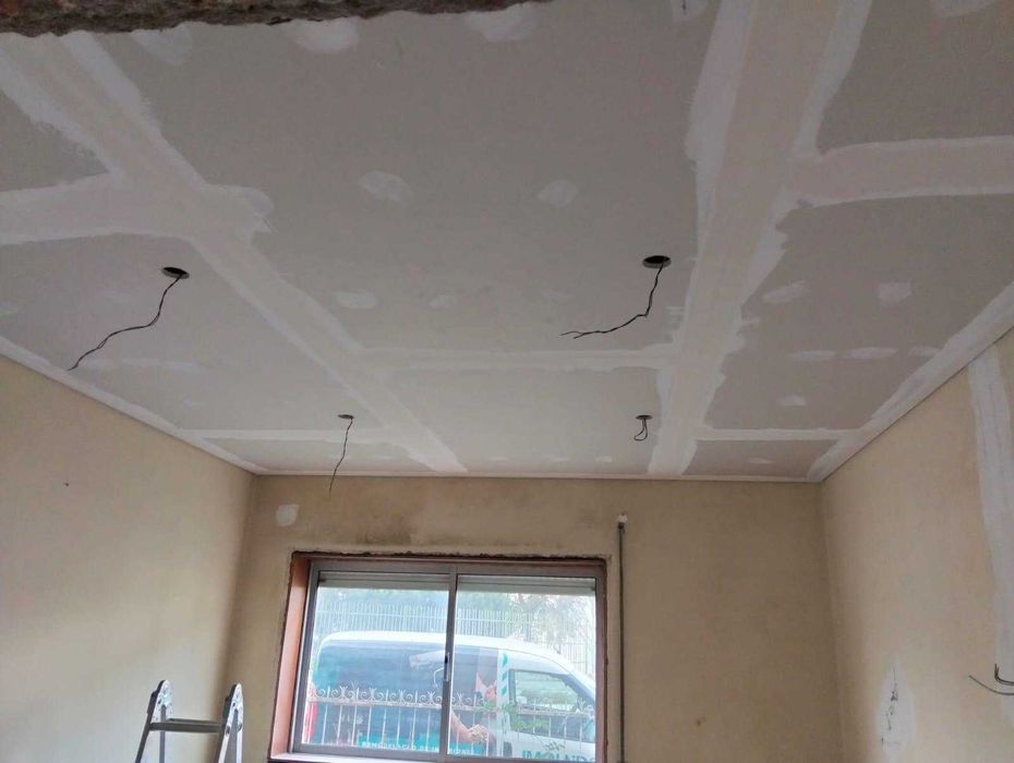 Remodelações com profissionalismo e  garantia dos trabalhos ! Ligue Já sem Compromisso !