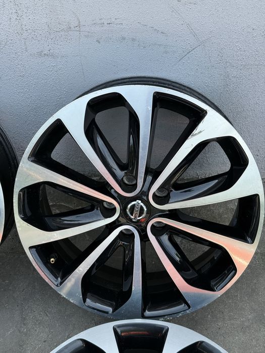 Felgi 5x114.3 18” Nissan 6.5J ET40