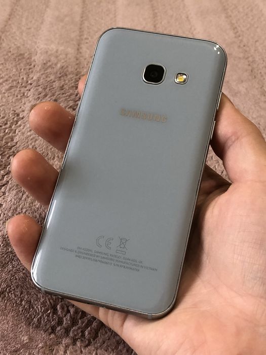 Телефон Samsung Galaxy A3 2017 NFC класний стан
