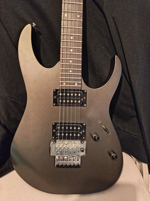 Guitarra Ibanez RG320