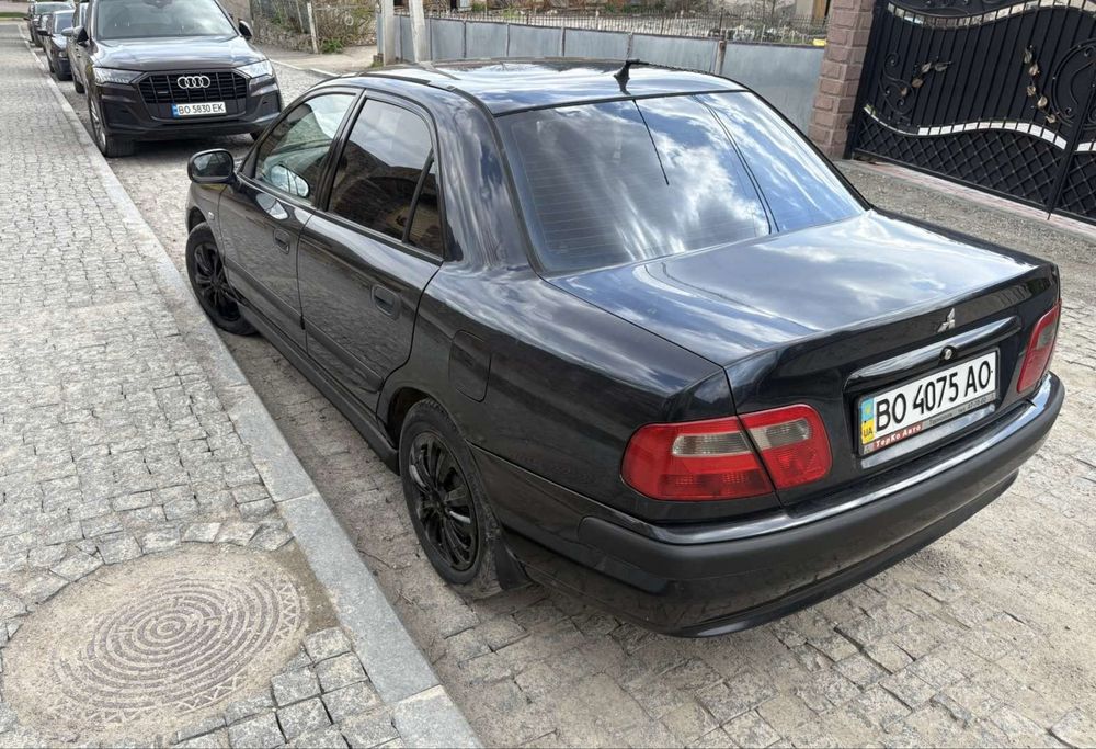 Mitsubishi carisma