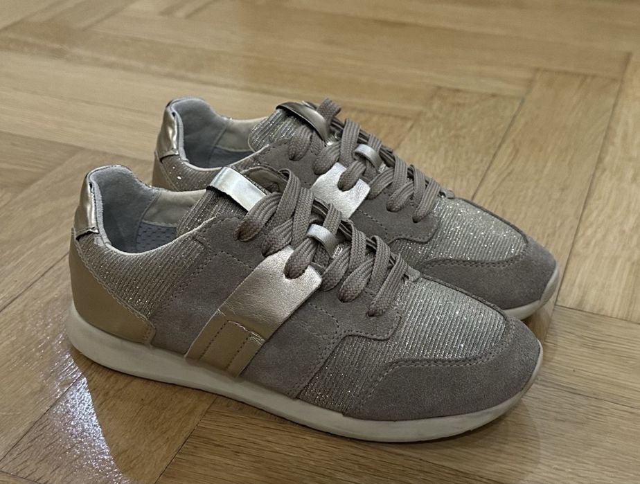 Кросівки Geox розмір 35.5.