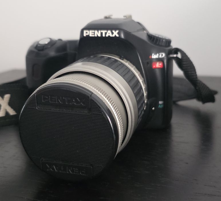 Máquina fotográfica Pentax istD