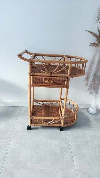 Vintage włoski bambusowy barek na kółkach Boho hippie