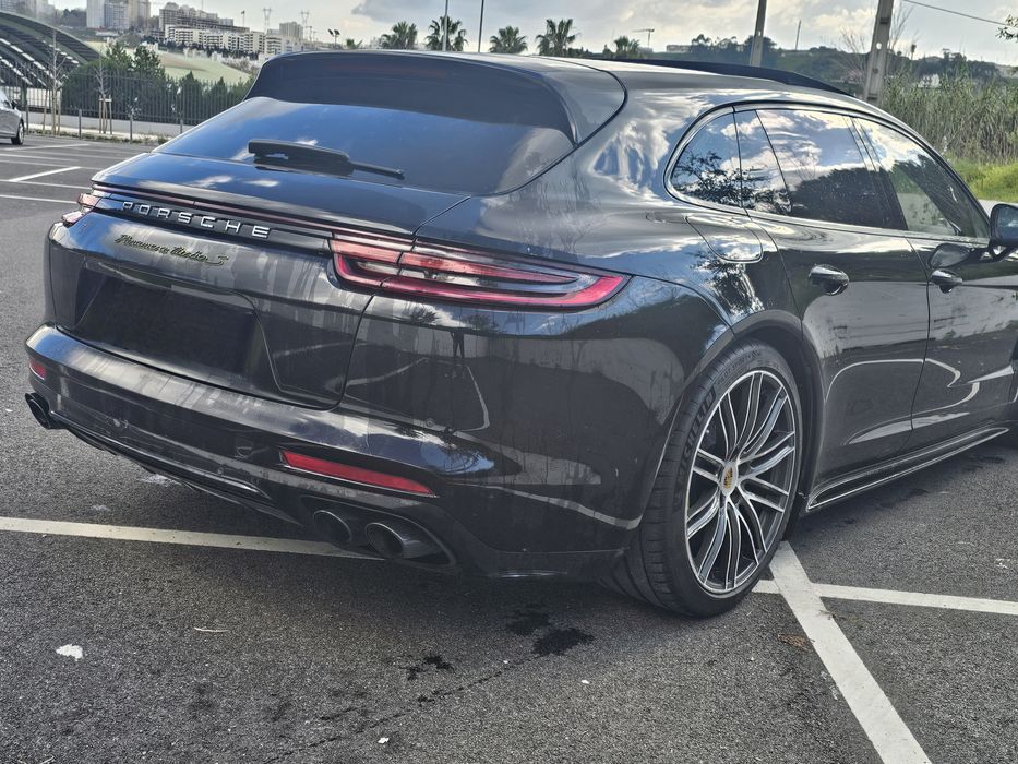 Porsche Panamera Turbo S e-hybrid Spor-Turismo