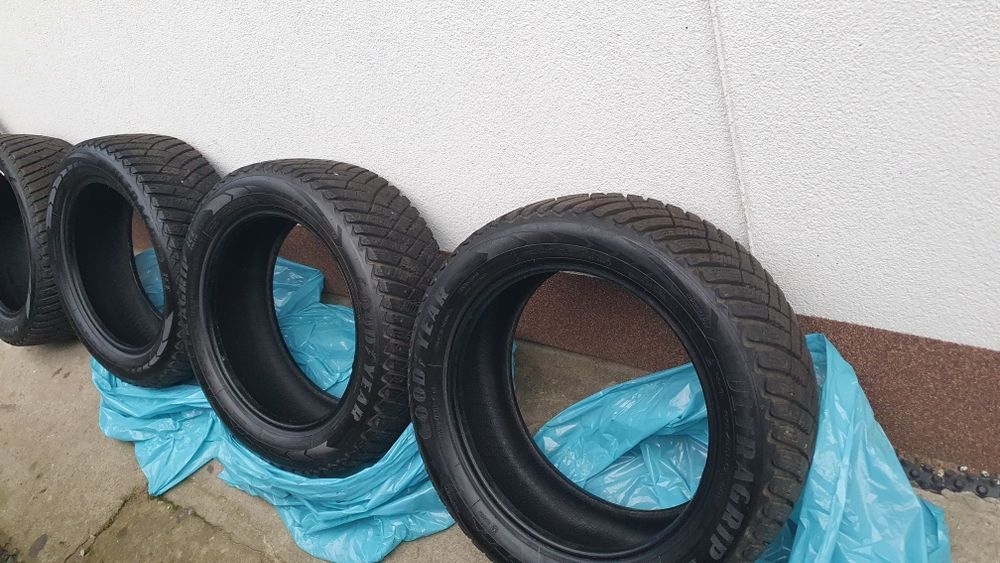 Opony zimowe goodyear ultragrip arctic w bardzo dobrym stanie