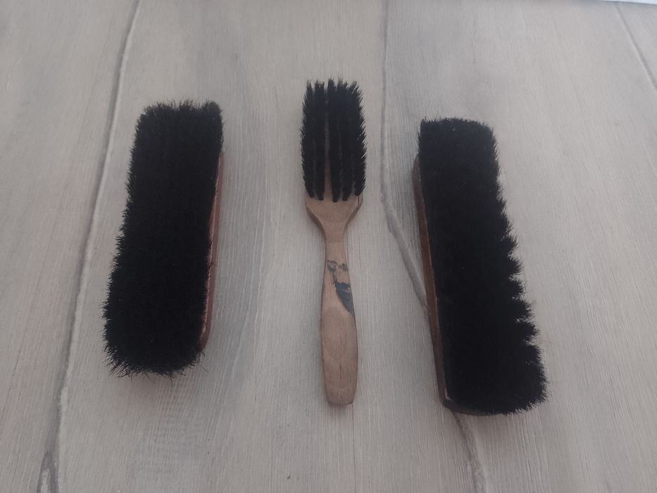 Sprzedam szczotki do ubrań.