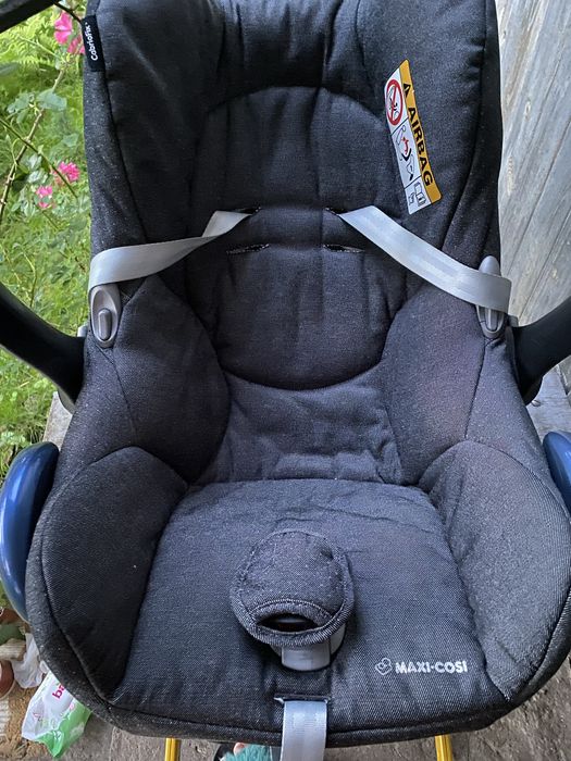 Автокрісло з базою Maxi Cosi