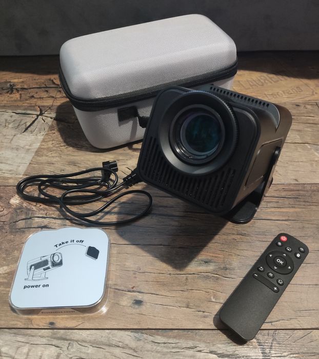 Projektor Magcubic HY320, jak nowy