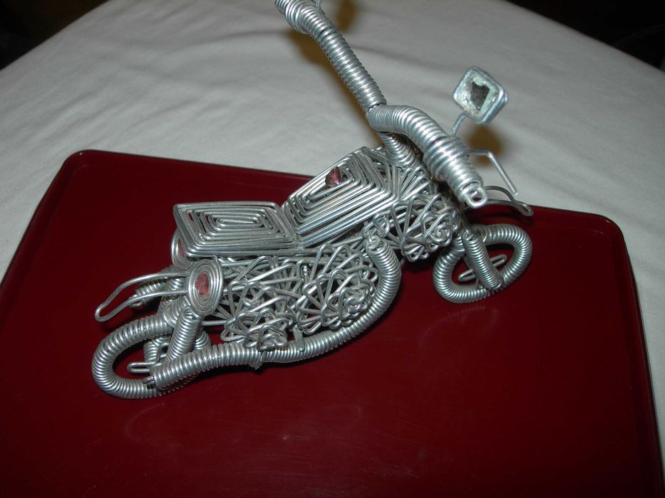 Mota de metal. Mota de metal.