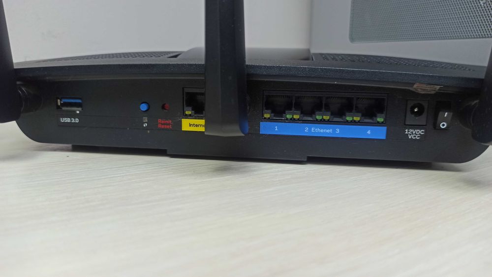 Роутер Linksys EA7300