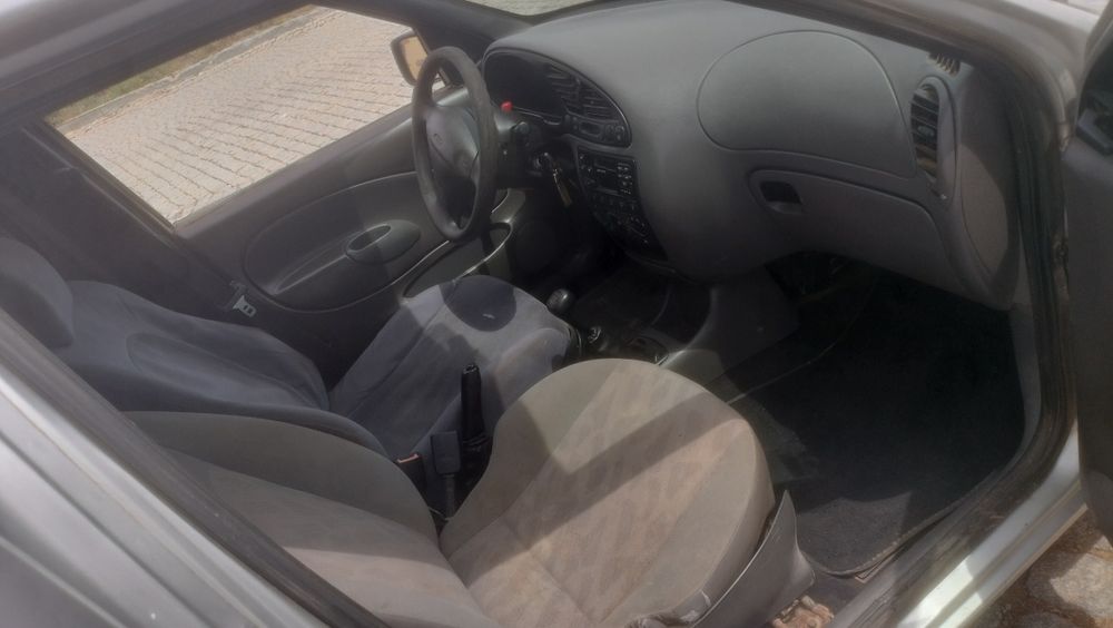 Ford Courier Pra Pecas inteira