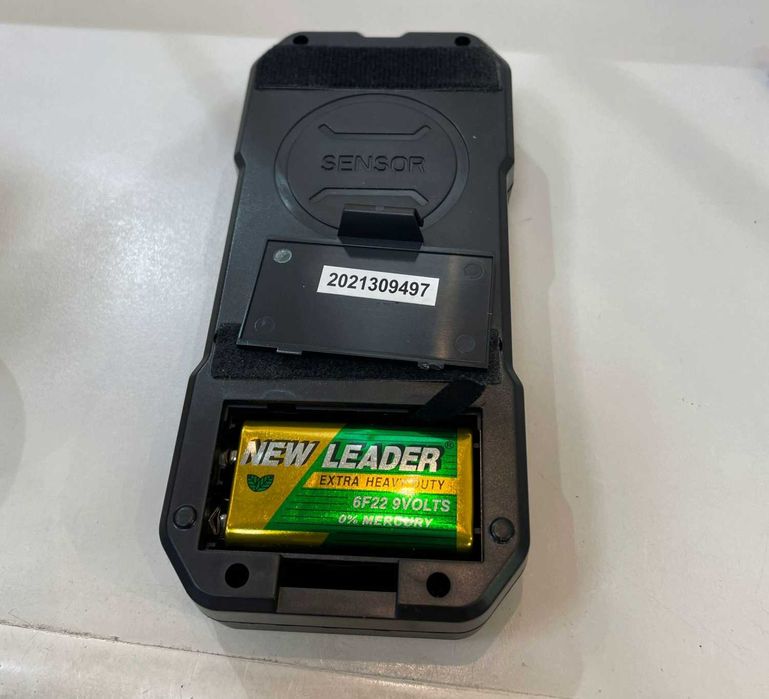 Электрический детектор коммуникаций - стен, дерева, металла и проводки