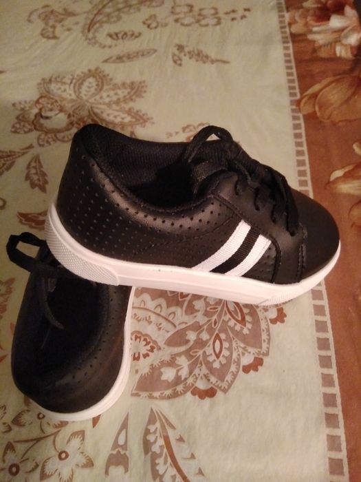 Sapatilhas Pretas N. 25