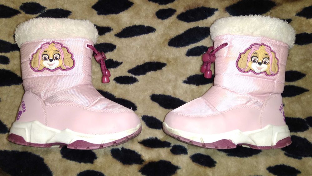 Продам детские сапожки