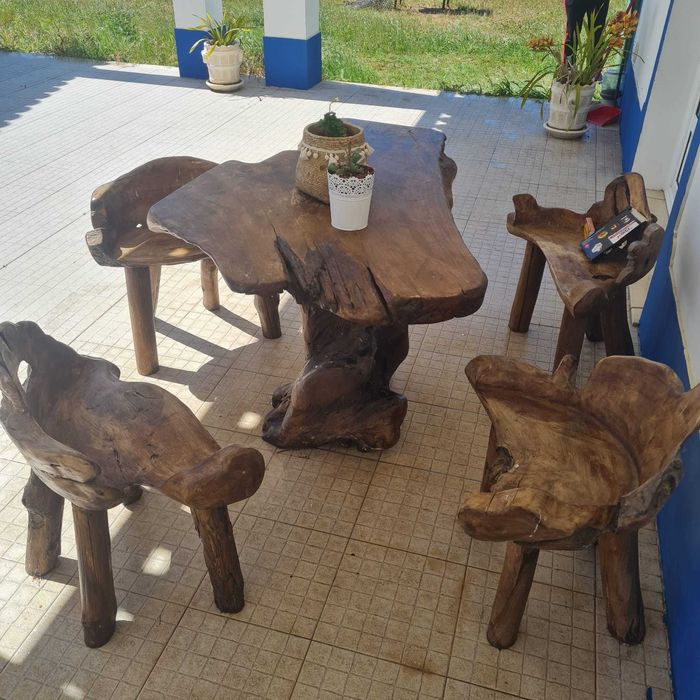 Mesa madeira maciça