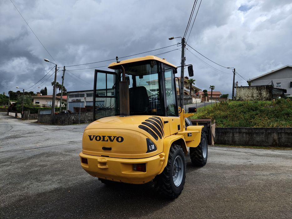 Pá carregadora Volvo L30