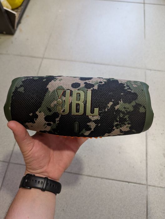Продам Bluetooth колонку JBL Charge 5 оригінал
