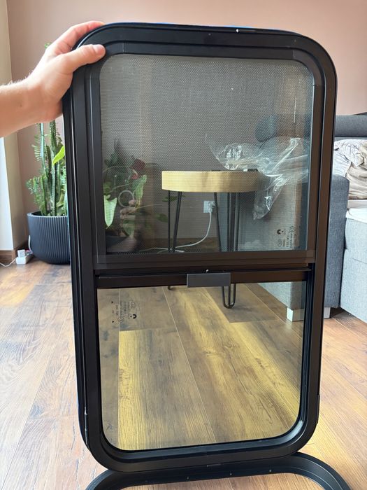 Okno przesuwne z moskitierą do kampera 700x400mm