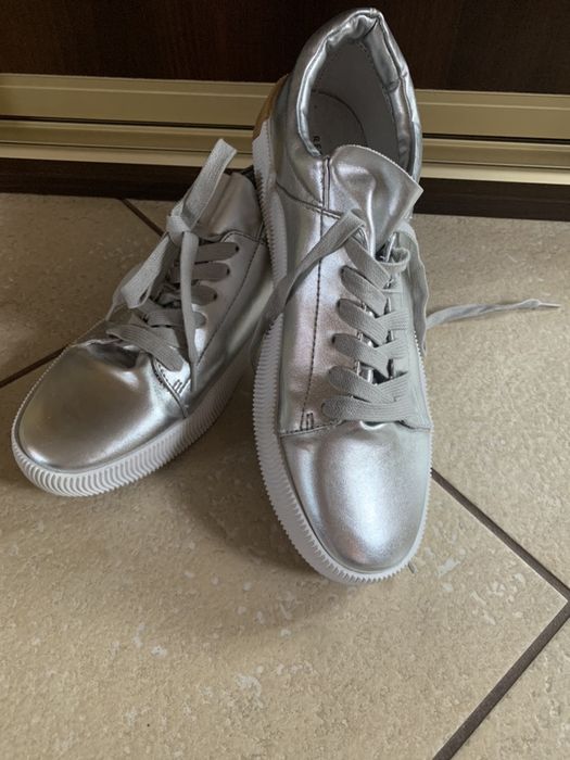 Buty reservd
