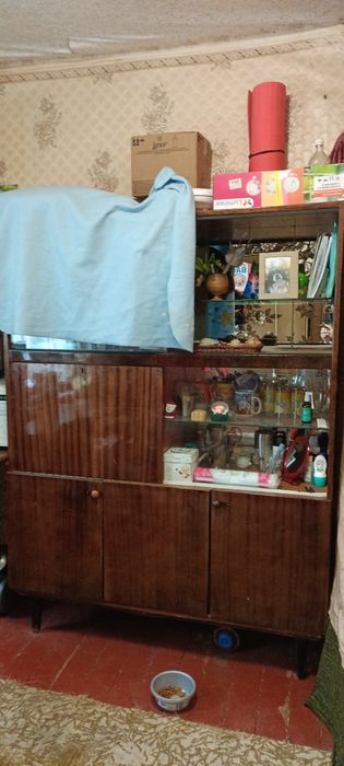 Отдам даром шкаф для посуды