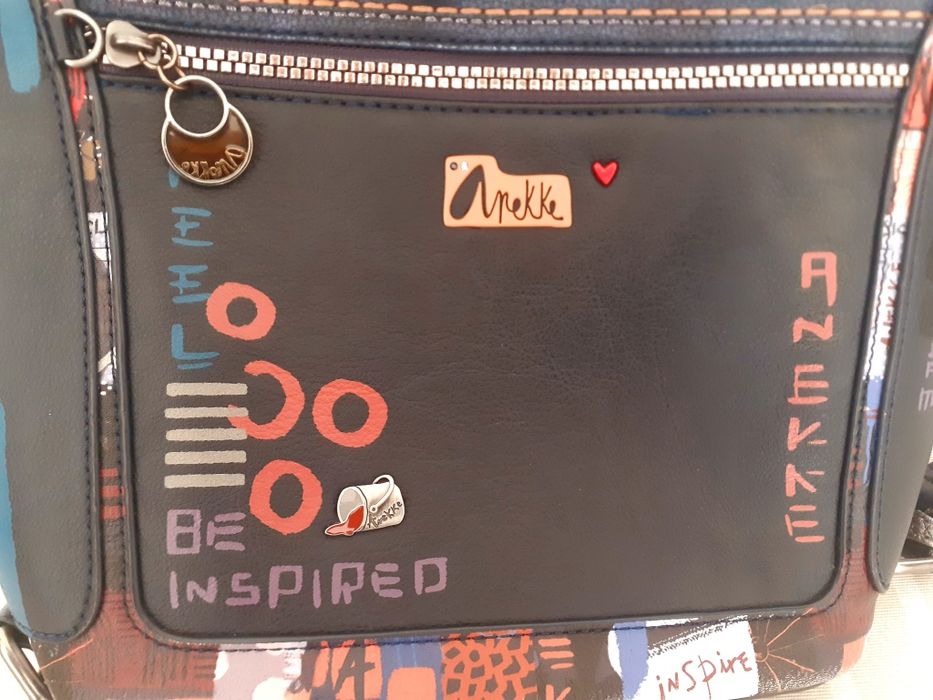 Mala convertivel em mochila Anekke em bom  estado