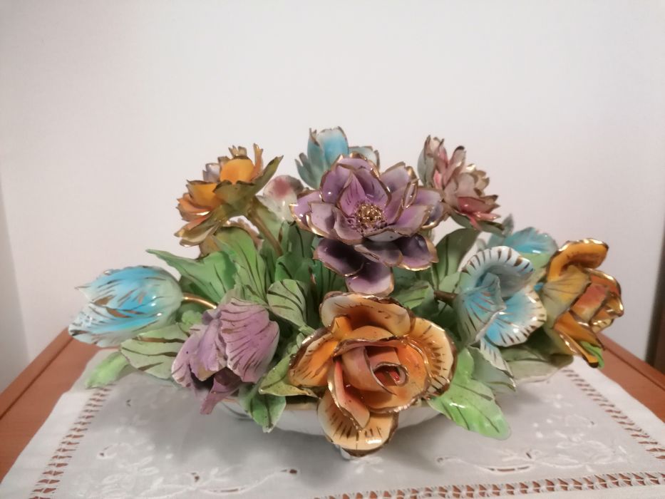 Floreira em porcelana