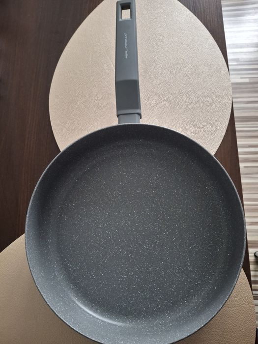 patelnia wysoka 28 cm