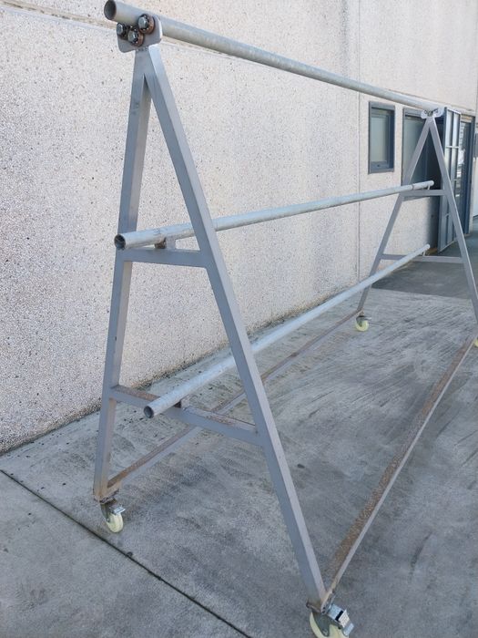 Cavalete. Medida 300×180