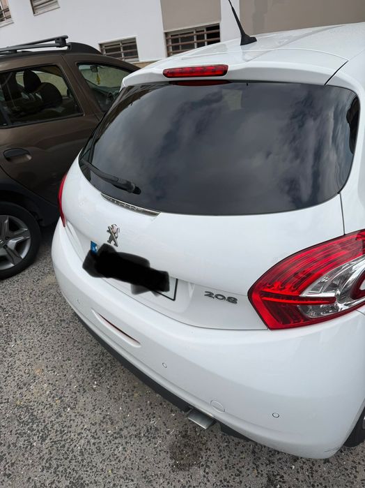 Peugeot 208 1.4 HDI - Full extras foto 2