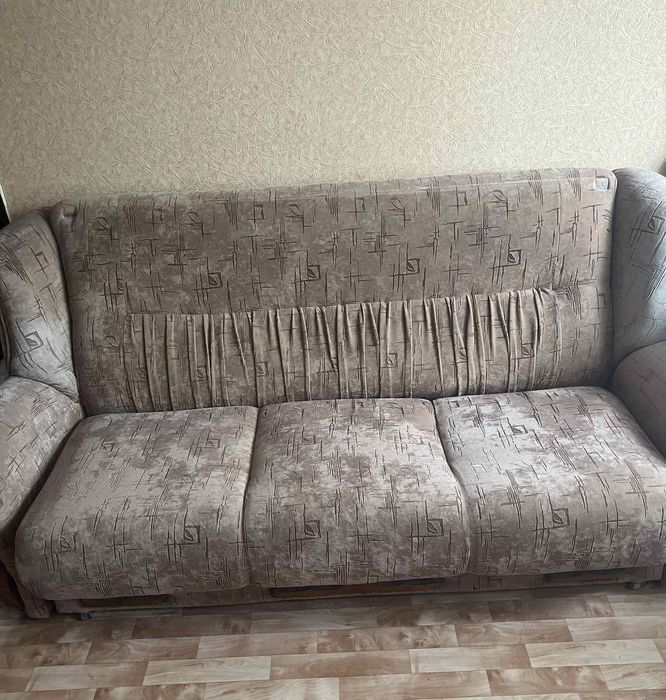 Продам диван розкладний.