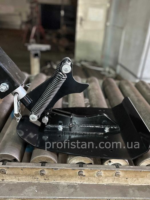 Захист коліс комбайна (лижа) для жатки жниварки New Holland та OROS