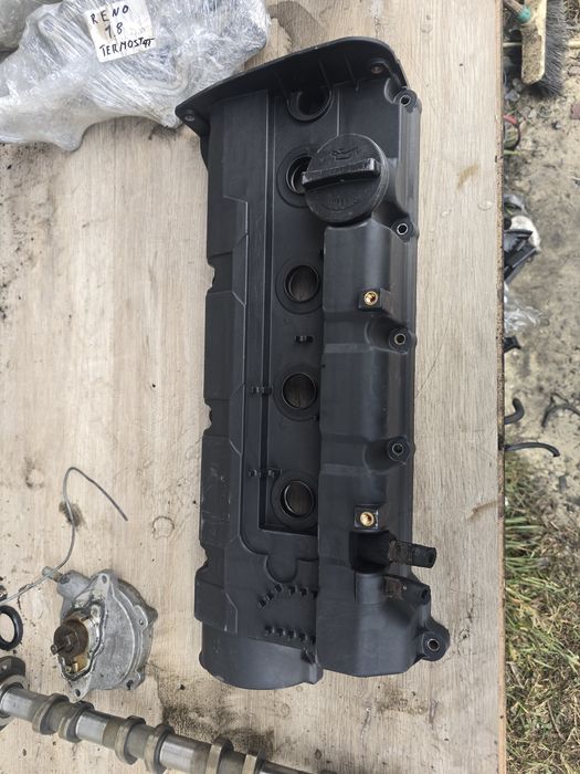 Кришка клапанів G4GC Kia sportage 2 Tucson cerato carens 2.0