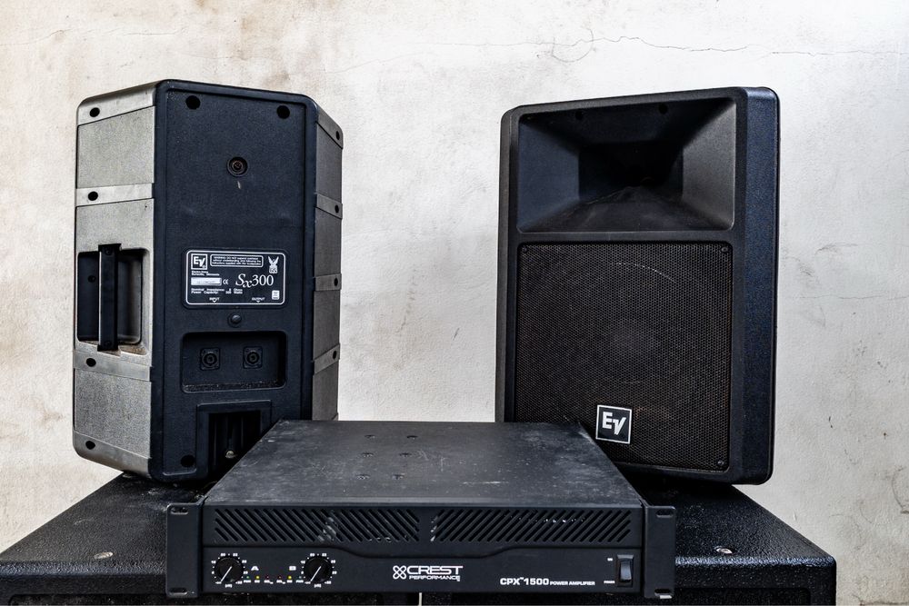 Colunas Electro Voice SX300